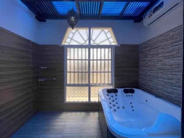 A'Sinamar Hotel Apartment Маскат Екстер'єр фото